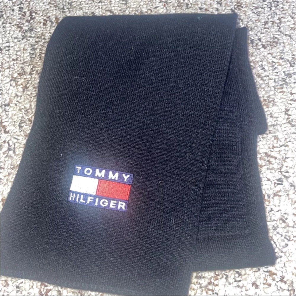Tommy Hilfiger Black Logo Winter Warm Muffler Scarf One Size